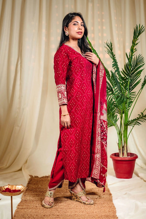 Maroon Color Bandhani Gold Print Straight Suit Set